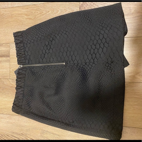 Topshop Black Snakeskin Asymmetrical Wrap Skirt - Picture 5 of 5